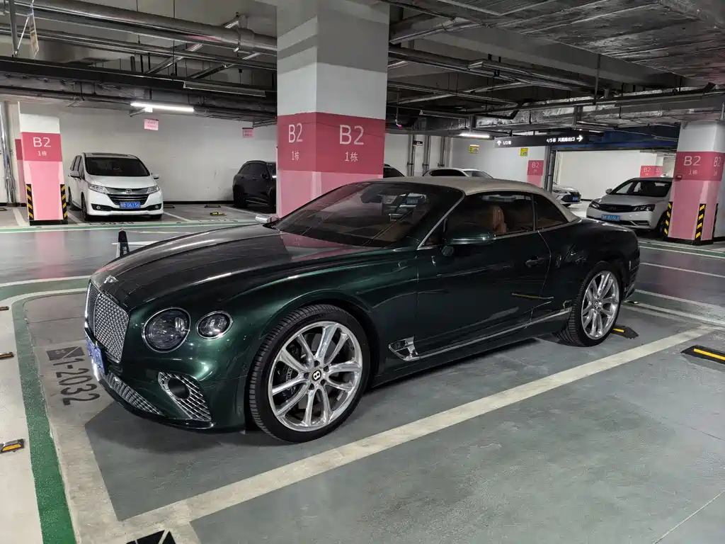 Bentley Continental 2021