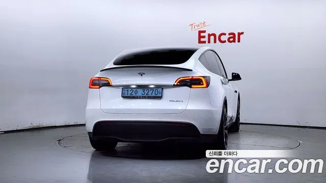 Tesla Model Y 2021