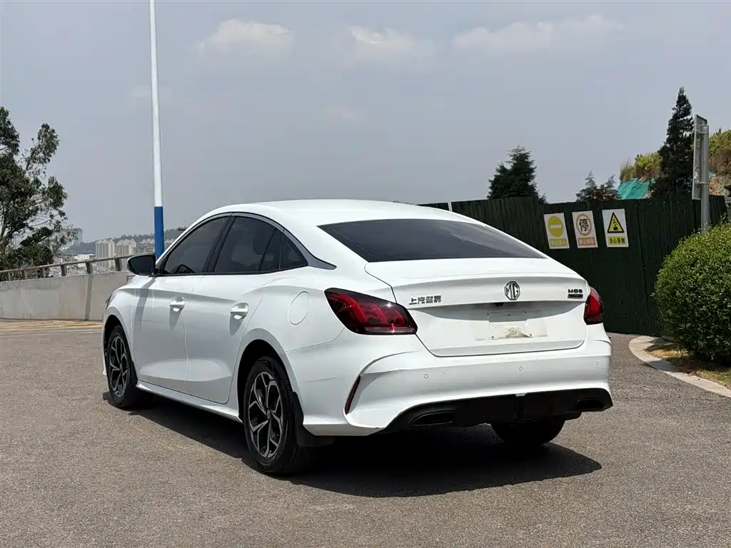 MG MG5 2022