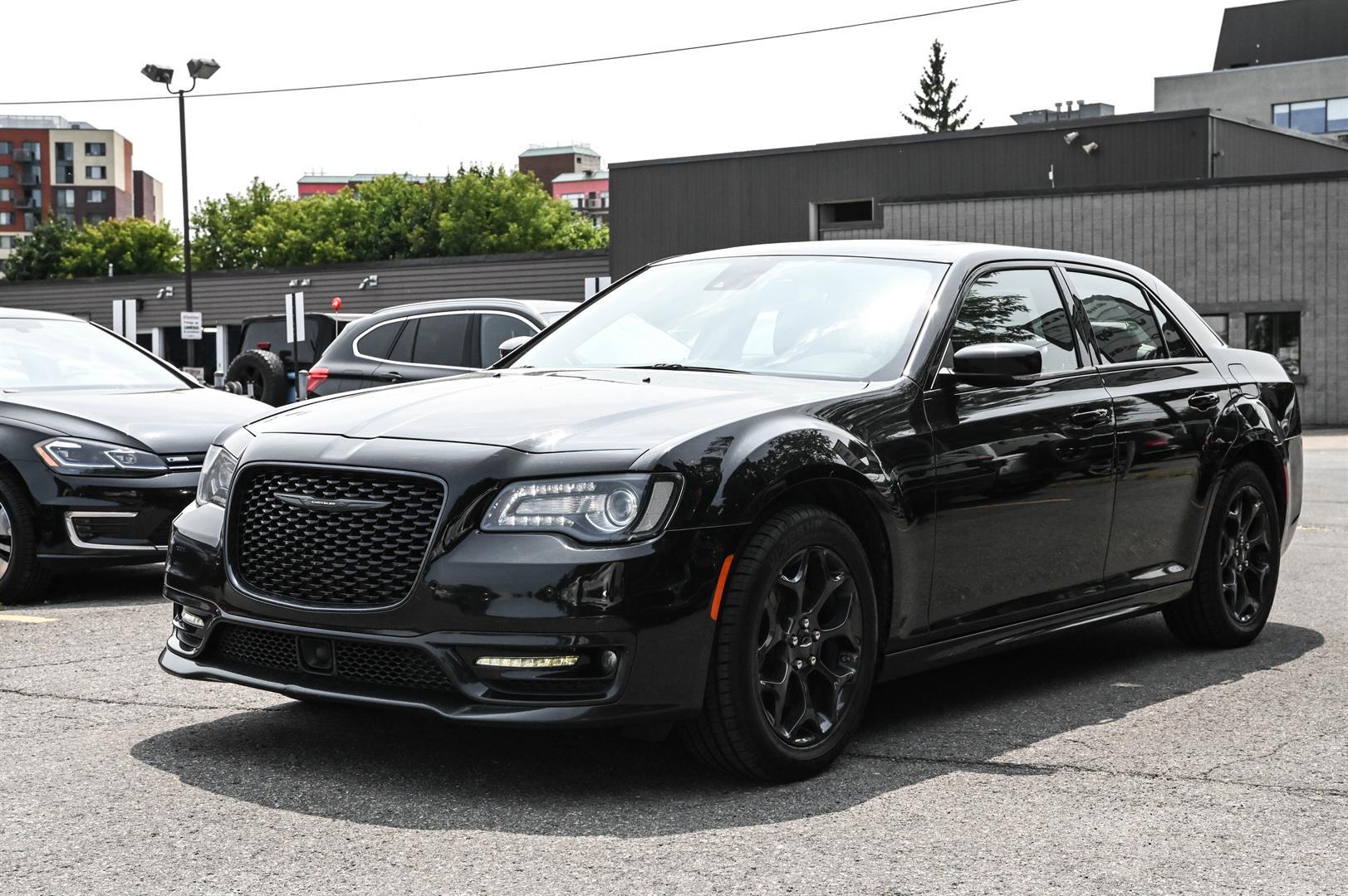 Chrysler 300 2023