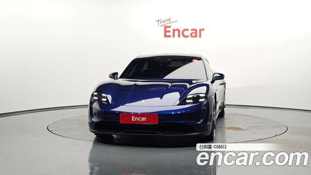 Porsche Taycan 2021