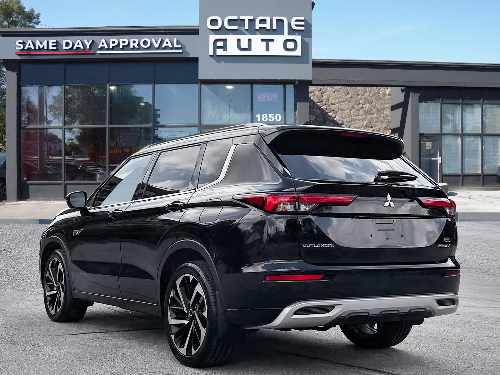 Mitsubishi Outlander 2023