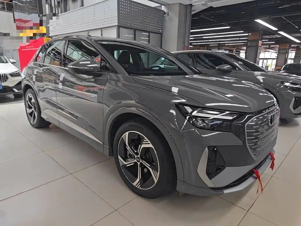 Audi Q4 e-tron 2024