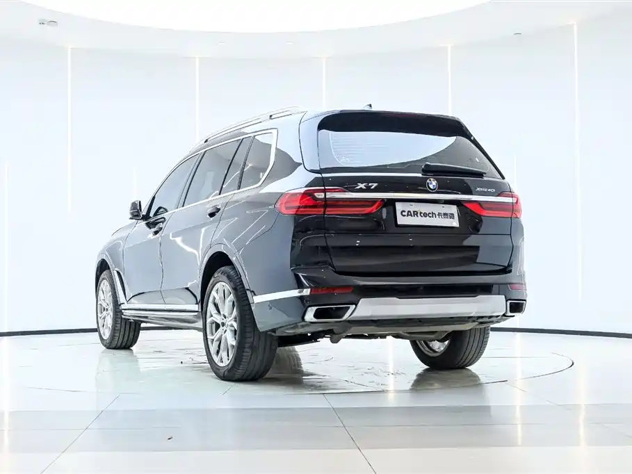 BMW X7 2022