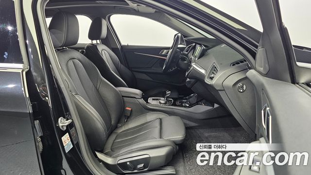 BMW 1 серии 2022