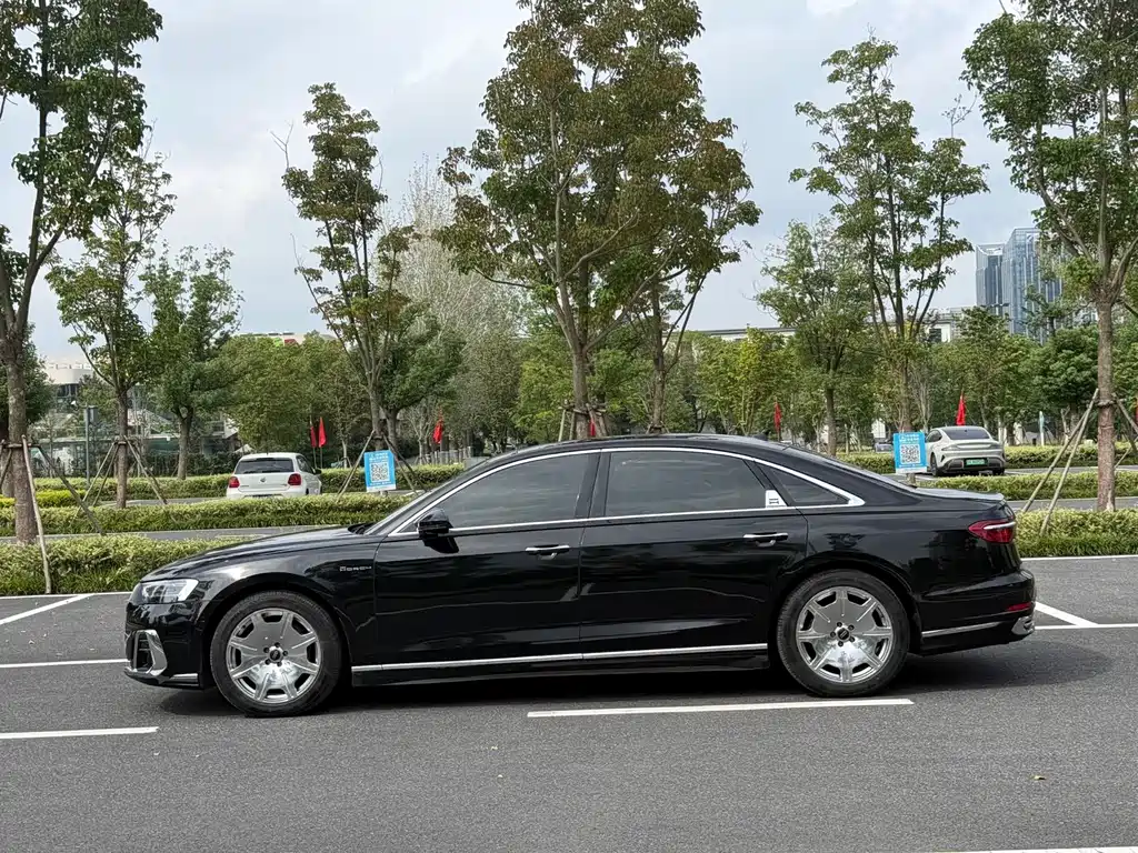 Audi A8 2022
