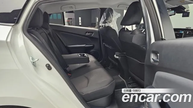 Toyota Prius 2021