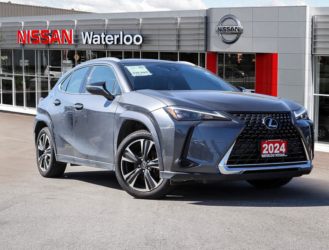 Lexus UX 2024