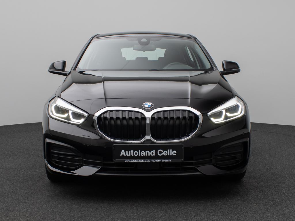 BMW 118 2024
