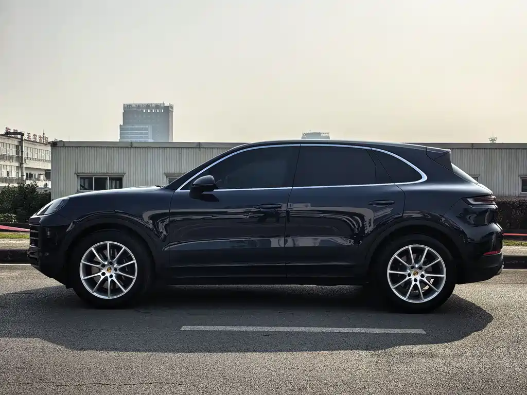 Porsche Cayenne 2023
