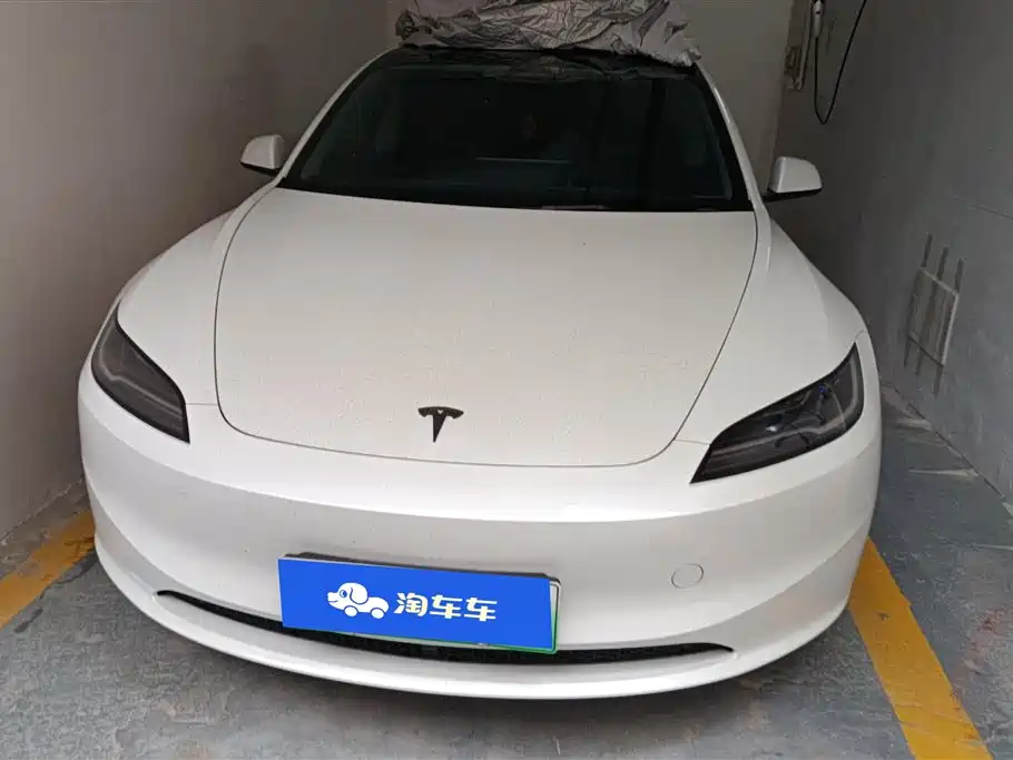 Tesla Model 3 2025