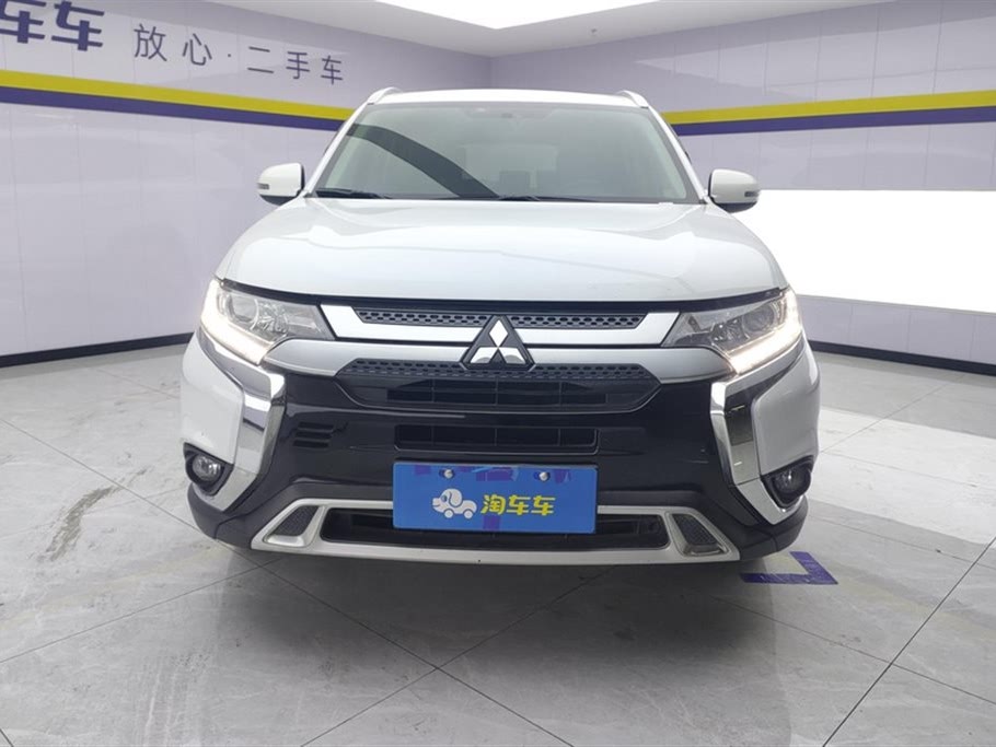 Mitsubishi Outlander 2021