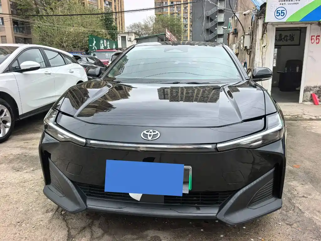 Toyota bZ3 2023