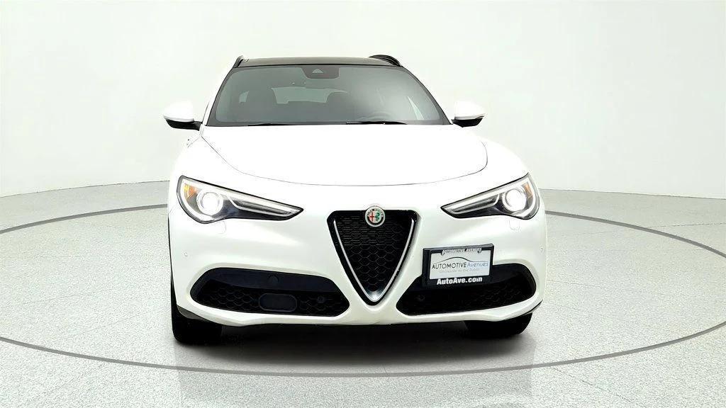 Alfa Romeo Stelvio 2023