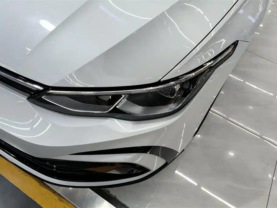 Volkswagen Golf 2023