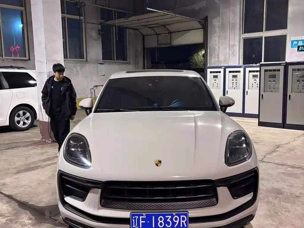 Porsche Macan 2024