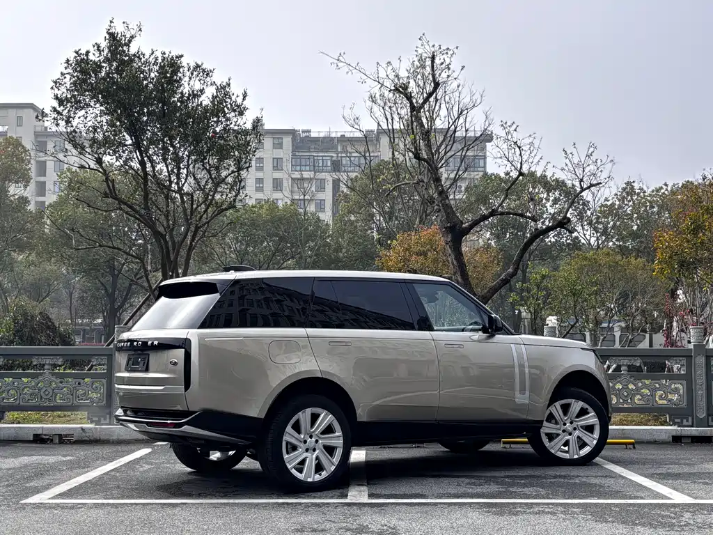 Land Rover Range Rover 2024