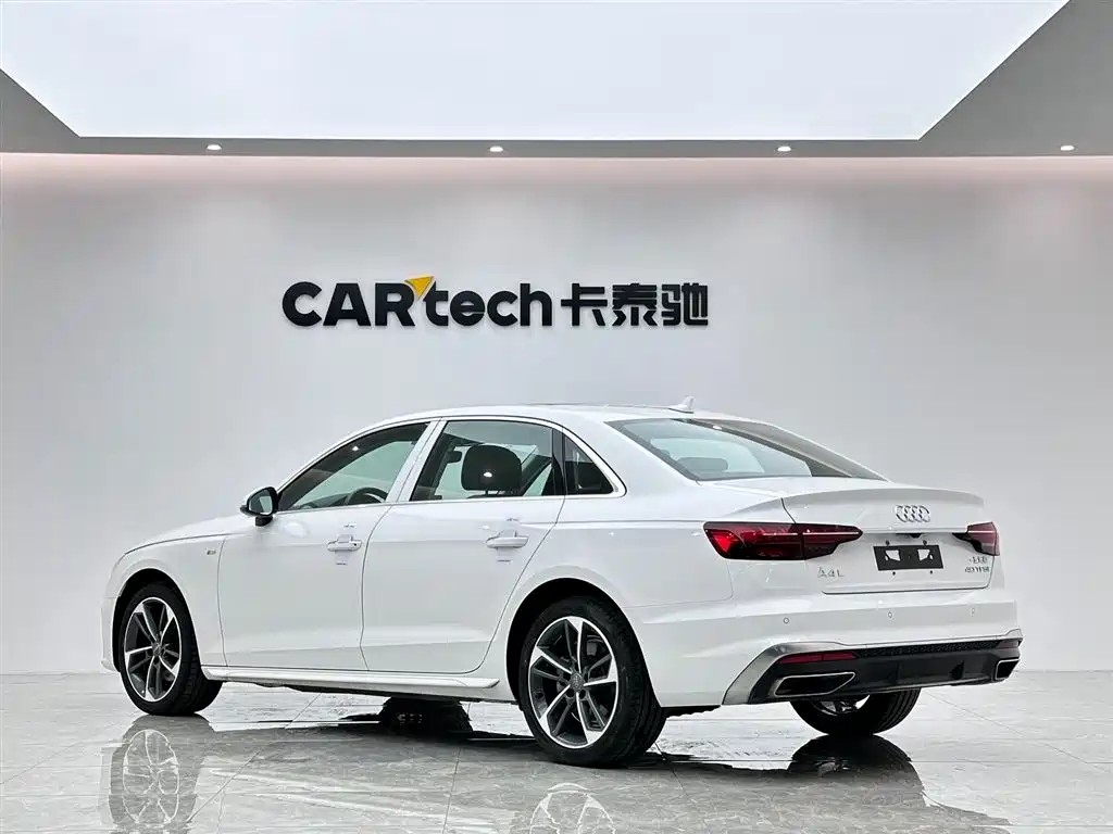 Audi A4 2022