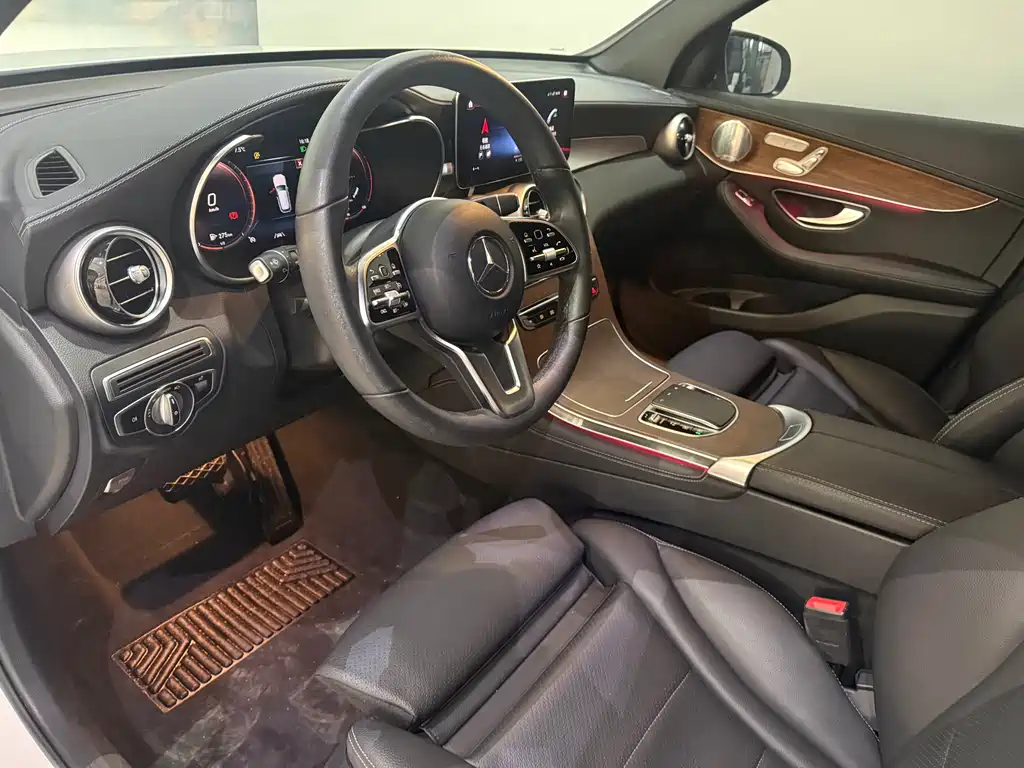 Mercedes-Benz GLC 2021