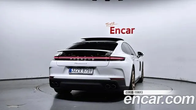Porsche Panamera 2024