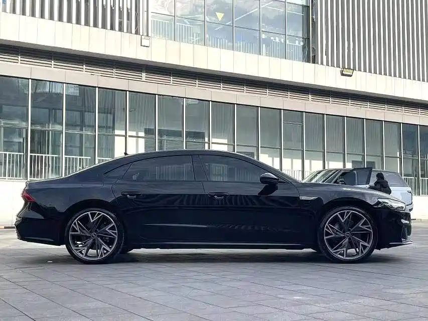 Audi A7 2024