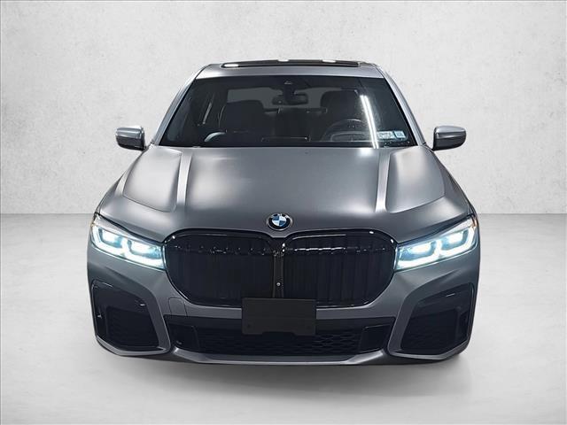 BMW 750 2022