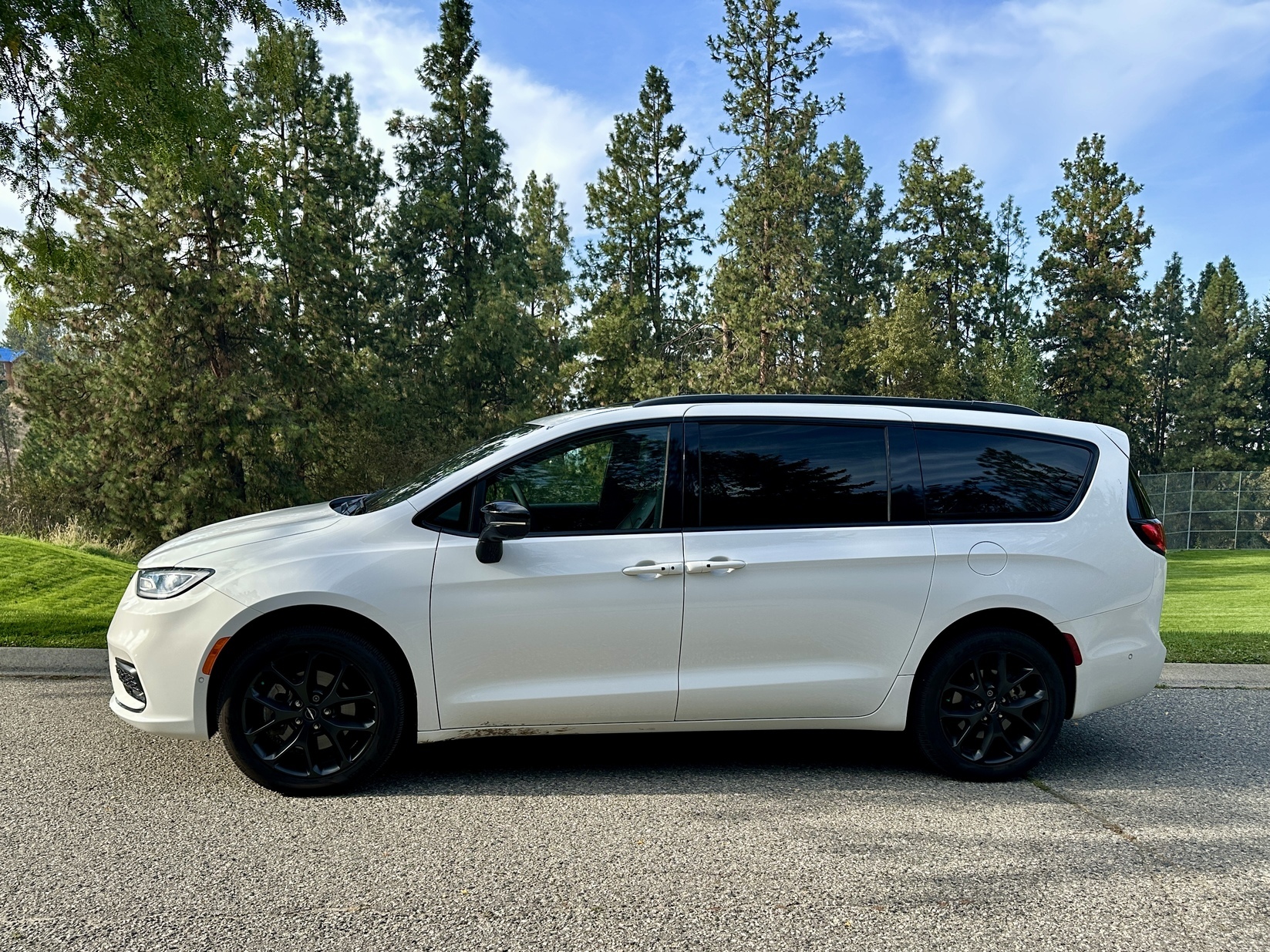 Chrysler Pacifica 2023