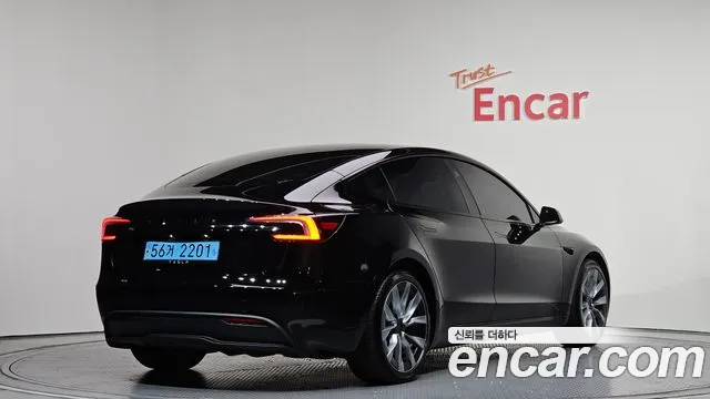 Tesla Model 3 2024