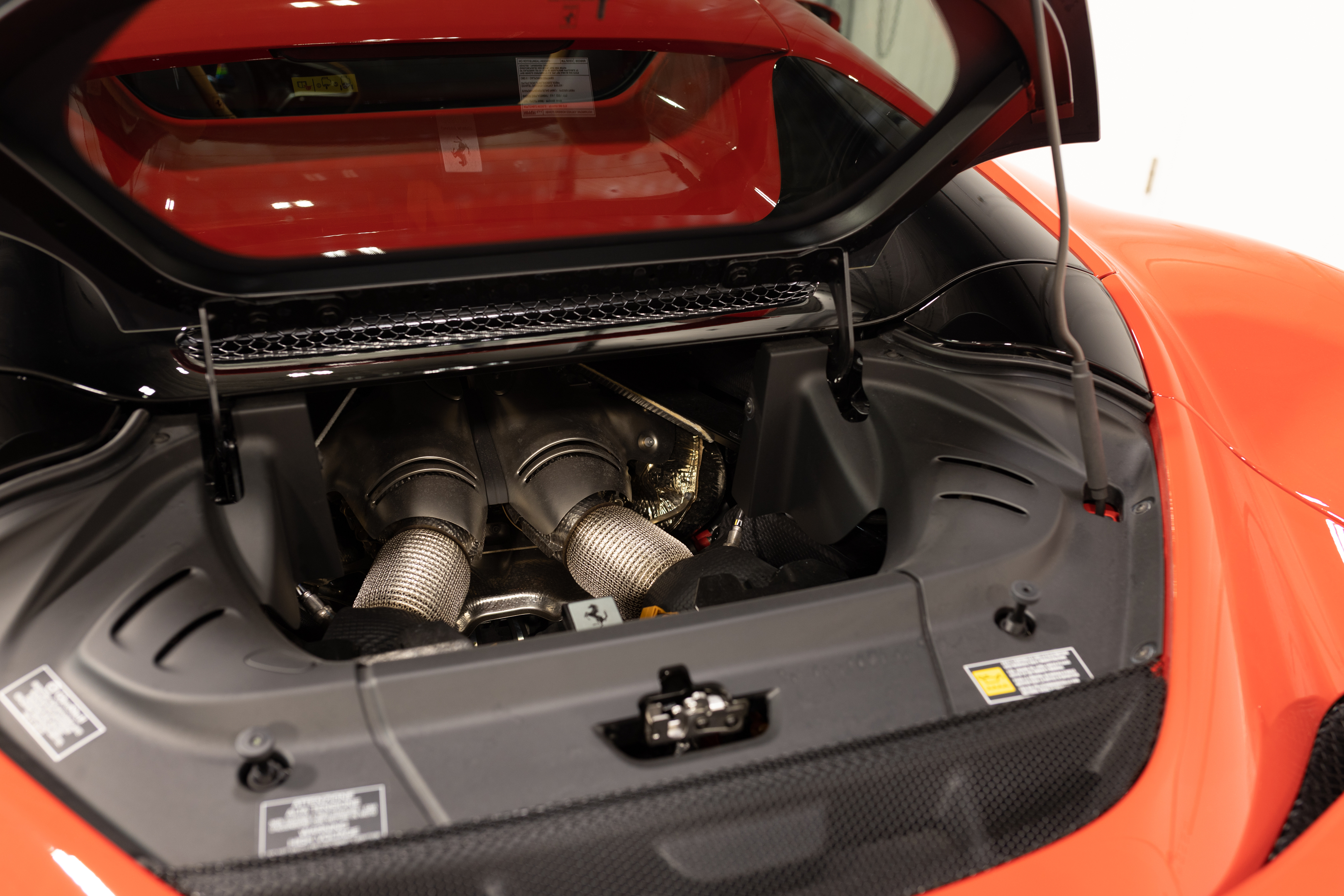 Ferrari 296 GTS 2023
