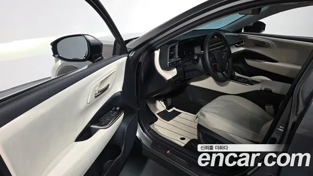 Toyota Crown 2023