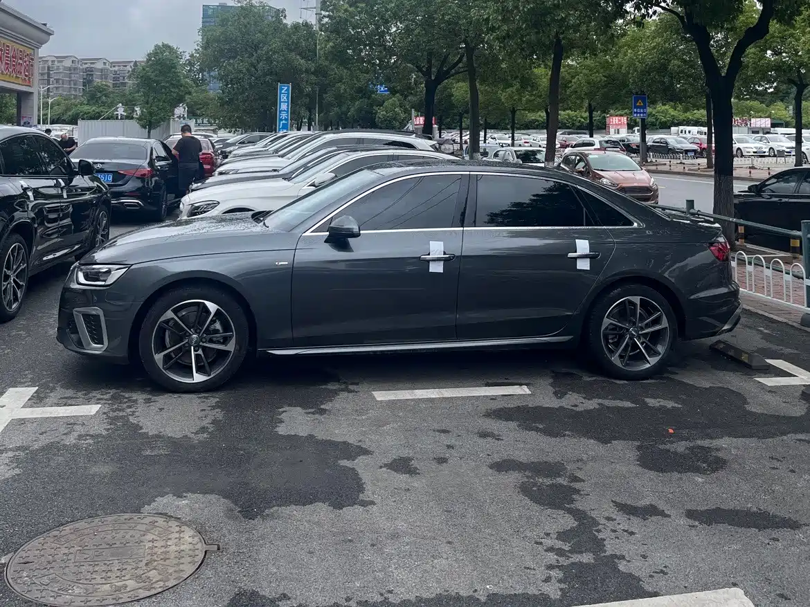 Audi A4 2022
