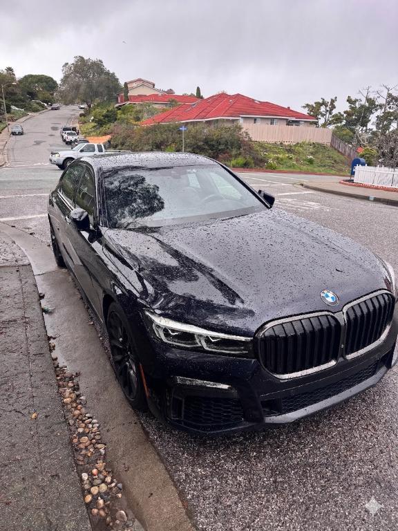 BMW 740 2021