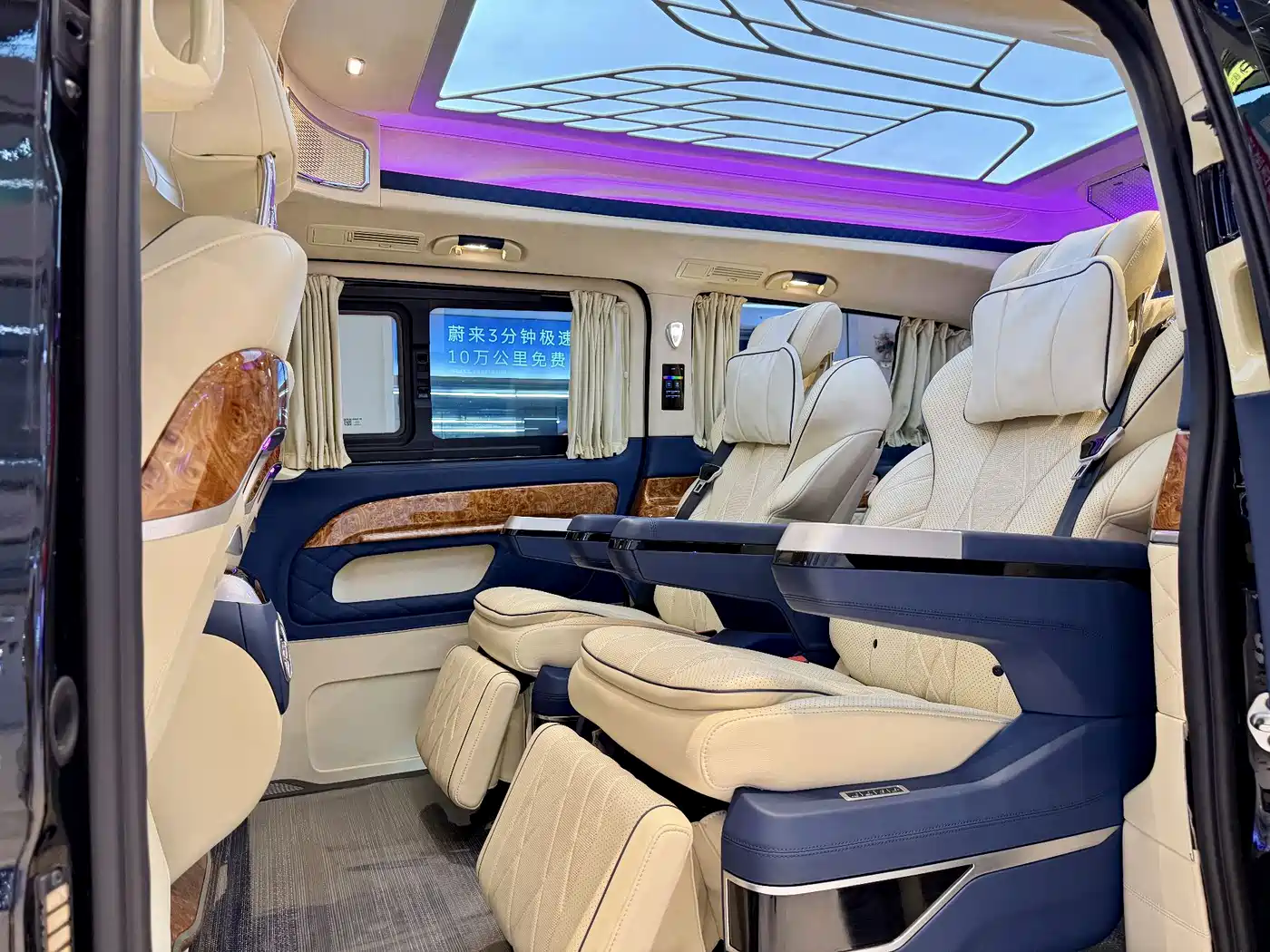 Mercedes-Benz Vito 2023