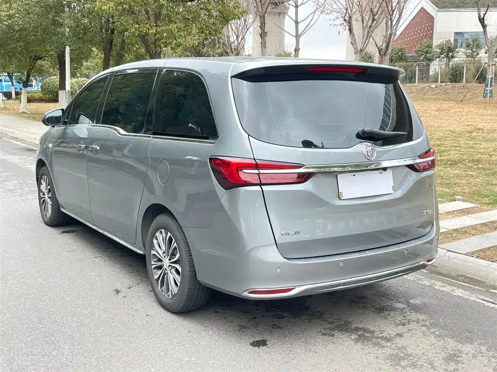 Buick GL8 2024