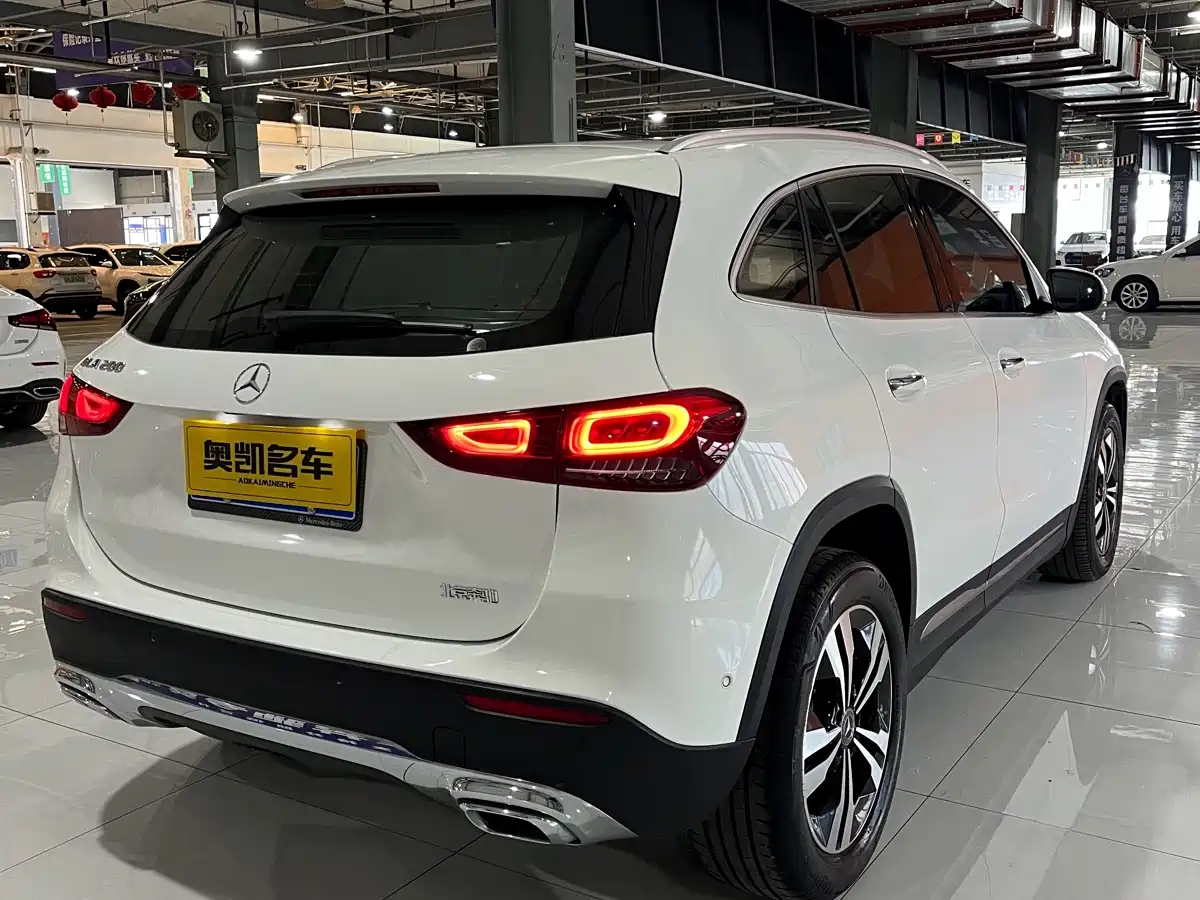 Mercedes-Benz GLA 2021