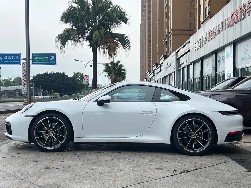 Porsche 911 2024