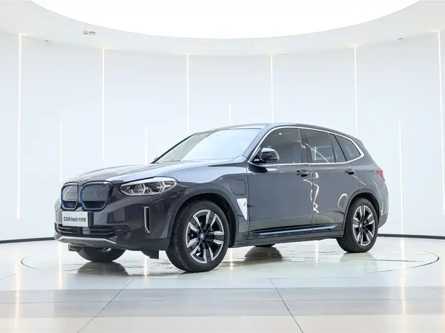 BMW iX3 2021