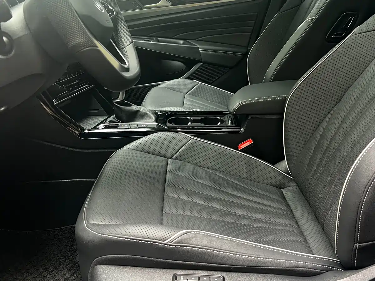 Volkswagen Passat 2024