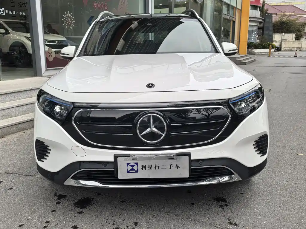 Mercedes-Benz EQB 2023