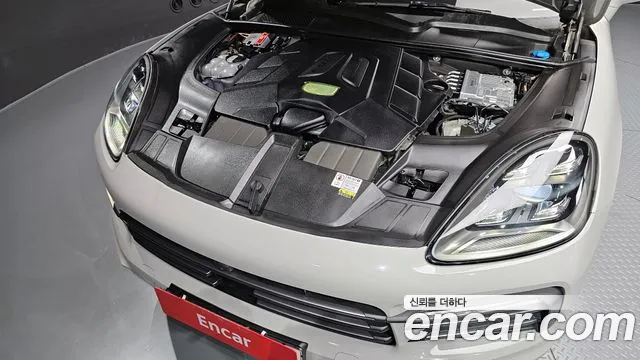 Porsche Cayenne 2023