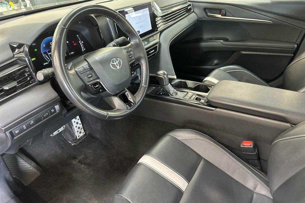 Toyota Camry 2025