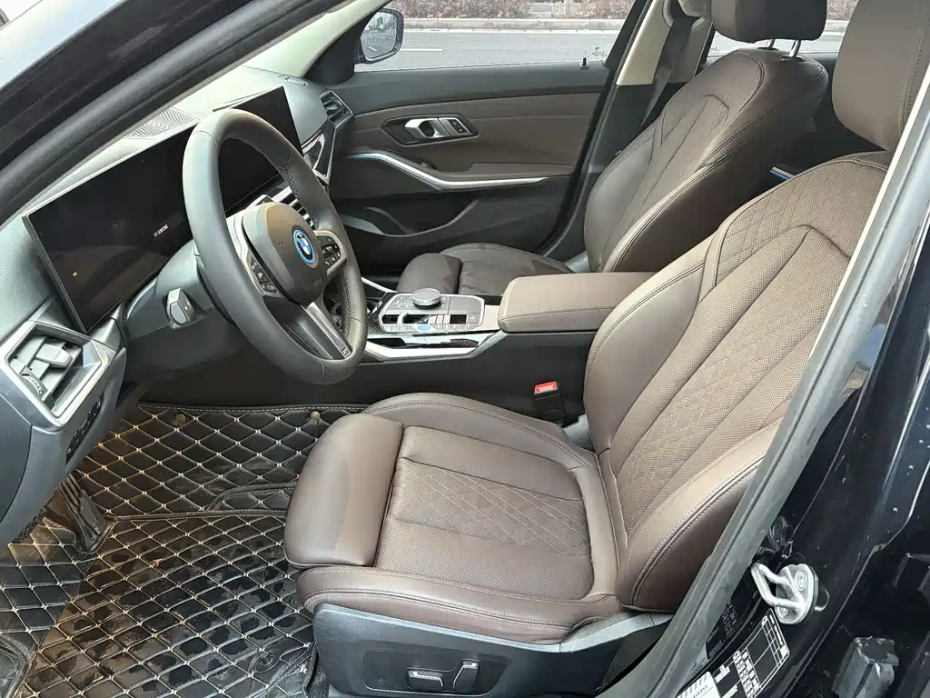 BMW i3 2024