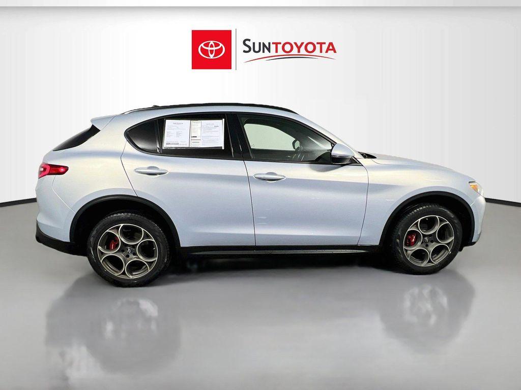 Alfa Romeo Stelvio 2023