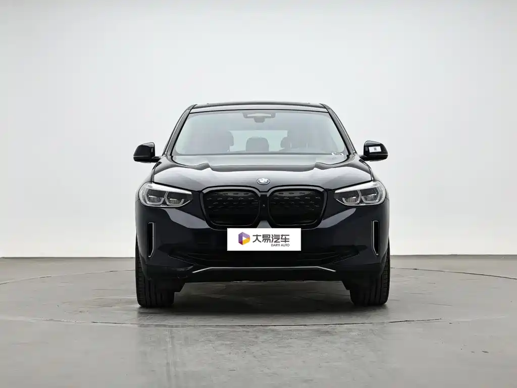 BMW iX3 2021