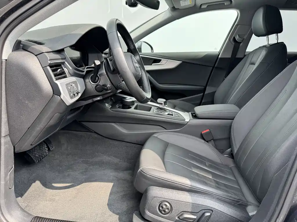 Audi A4 2021
