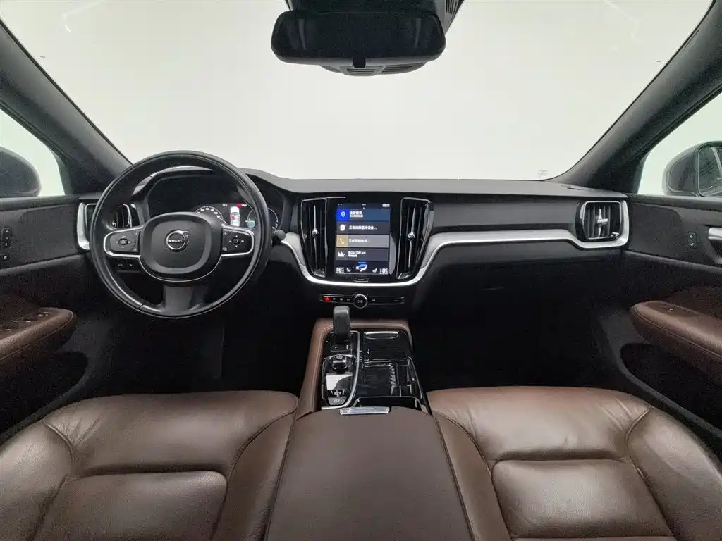 Volvo S60 2022