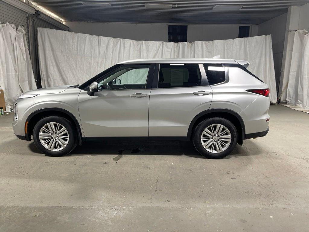 Mitsubishi Outlander 2024