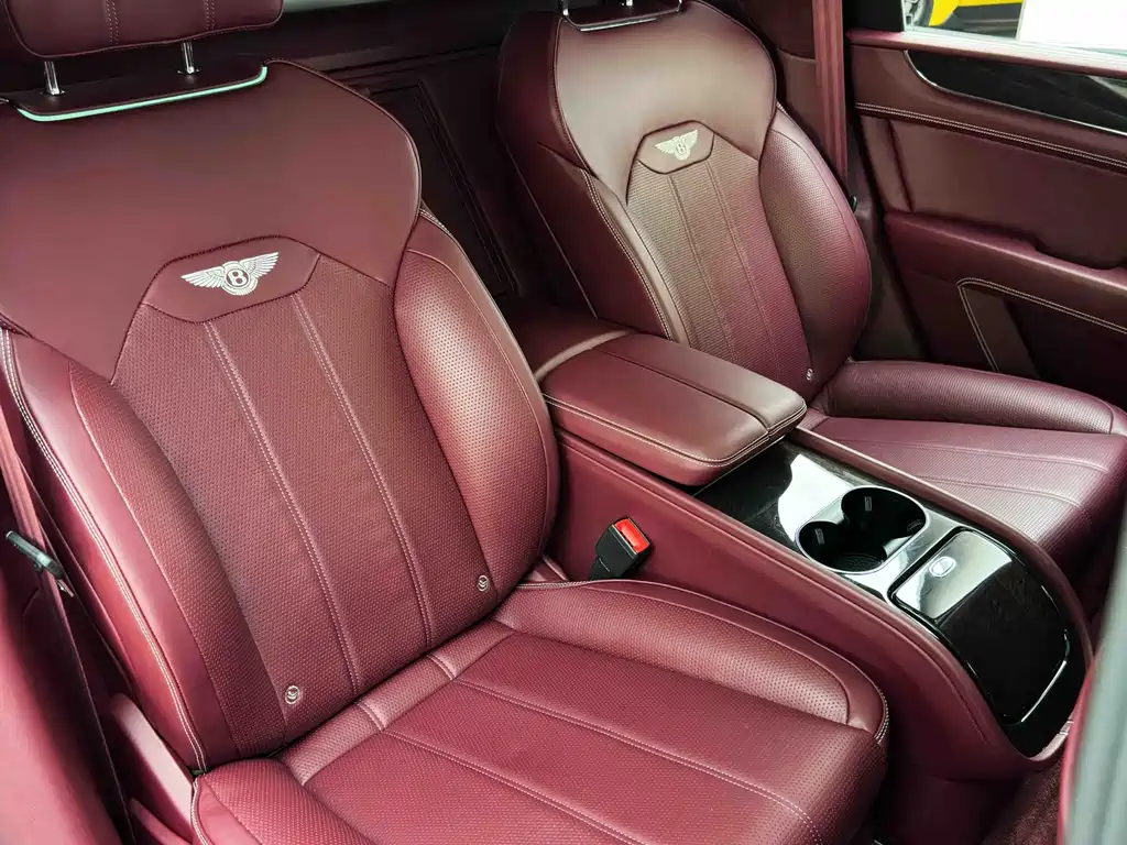 Bentley Bentayga 2021