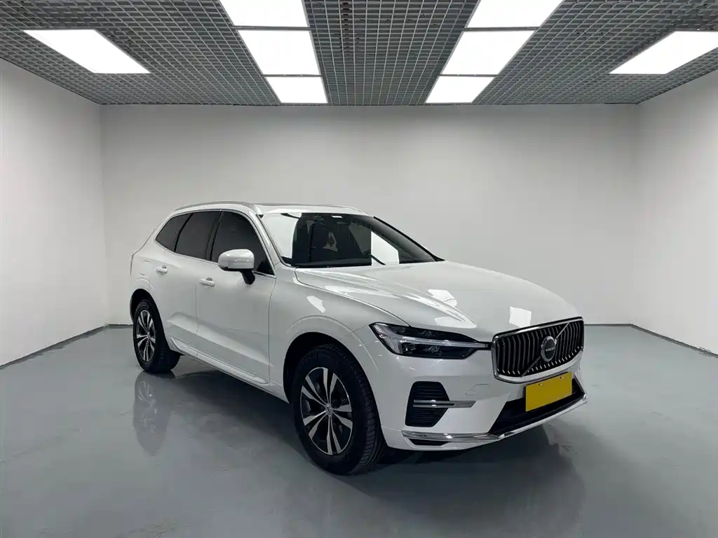 Volvo XC60 2022
