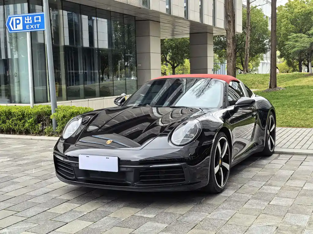 Porsche 911 2021